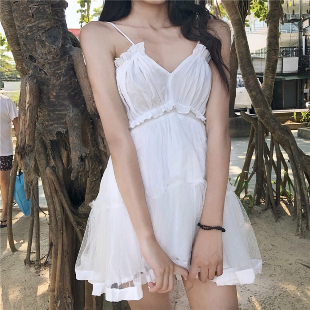 👗 White Ruffle Backless Dress NWT